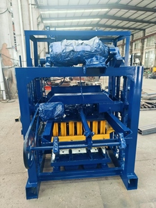 Linea di Produzione Cemento ad Alta Precisione YAODA QTJ4-35 con Motore a Ingranaggi, Cuscinetti, Vibrazione e Stampi per Pavimentazione Cava Interbloccata - Product Image 3