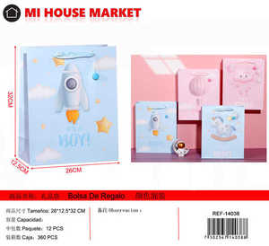 Borsa Regalo Rettangolare in Cartone per Baby Shower 'È un Maschietto' Confezione Regalo 0-12 Mesi - Product Image 3