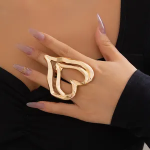 Cincin cinta hati berongga besar unik untuk wanita cincin pasangan trendi kreatif dapat disesuaikan perhiasan Steampunk Y2K