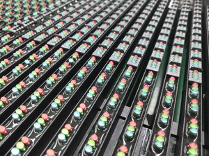 Độ sáng cao ngoài trời dấu hiệu điện tử <span class=keywords><strong>LED</strong></span> màn hình hiển thị P15 P25 P31 <span class=keywords><strong>Jumbo</strong></span> Trong Suốt <span class=keywords><strong>LED</strong></span> kỹ thuật số biển và hiển thị - Product Image 4