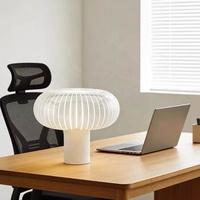 Lampe de table en acrylique au design de couleur personnalisé, lampes de bureau LED, nouveautés 2026, produits pour la maison et la cuisine