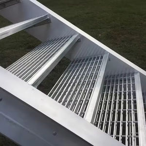 Grille métallique de qualité industrielle résistante à la corrosion, installation facile pour passerelles et marches d'escalier - Product Image 1