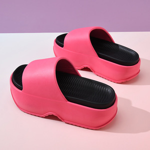 Sandales compensées d'été pour femme Guru, blanches et noires, en EVA, antidérapantes, rehaussantes, pour l'extérieur et la plage, à bout ouvert - Product Image 2