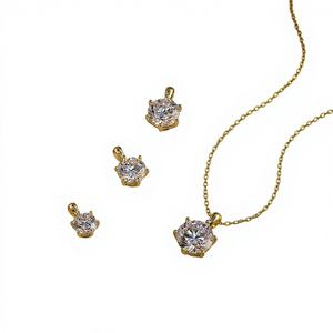 Collier pour femme Hua Sheng en argent S925, pendentif couronne classique à six griffes en zircon simple, chaîne O, vente en gros, fabricant transfrontalier - Product Image 1