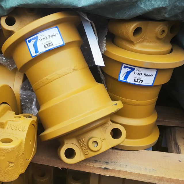 Factory Direct Sale PC40 PC200 PC300 PC360 Excavator Guide Track Roller Excavator Track Bottom Roller Down Roller