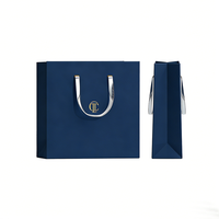 Sacs shopping en papier bleu marine de luxe, avec logo personnalisé, taille et couleur au choix, en carton épais, pour emballages cadeaux, bijouterie, boutique de vêtements.