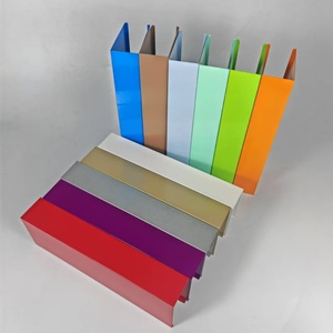 Plafonds carrés en <span class=keywords><strong>aluminium</strong></span> à grain de bois, grille de plafond carrée en fer à rainure en <span class=keywords><strong>U</strong></span>, tube <span class=keywords><strong>rectangulaire</strong></span> en <span class=keywords><strong>aluminium</strong></span> - Product Image 2