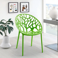 Chaise en plastique empilable moderne et imperméable avec assise en polypropylène en forme de corail pour hôtel, salle à manger, salon et jardin