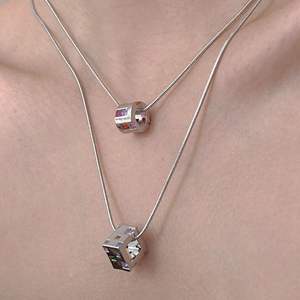 Collar con Colgante de Plata de Ley S925, Diseño Artístico Medieval, Acabado Satinado, Estilo Moderno y de Alta Gama - Product Image 2