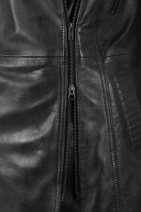 Chaqueta Acolchada con Capucha para Mujer, 100% Cuero Nappa Negro Genuino, Diseño Acolchado Cálido, Herrajes YKK, Marca Privada OEM, Invierno - Product Image 6