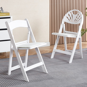 Chaise pliante Wimbledon en résine plastique rembourrée blanche pour extérieur, capacité maximale 450 kg, idéale pour mariages et événements, certifiée CE, vente en gros - Product Image 1