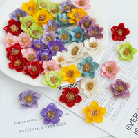 Pendentifs en résine de fleurs séchées véritables avec trou - Cabochons en époxy en forme de fleur clochette argentée pour la fabrication de boucles d'oreilles, colliers et bijoux DIY