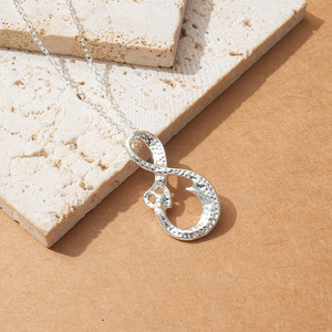 Collar de estrella y luna de dos tonos, con engaste de garra de aleación de zinc, joyería unisex para uso diario - Product Image 4