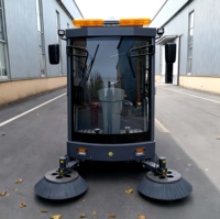 Nouveau balayeur autoporté électrique pur pour routes, voies publiques, autoroutes et aéroports, avec fonction de lavage et nettoyage haute pression, 18100/h