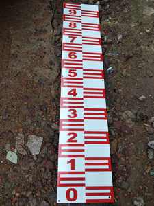 चीन आपूर्तिकर्ता गर्म बिक्री जल स्तर गेज मीटर स्टेनलेस स्टील 304 स्टाफ गेज बिक्री जल स्तर गेज - Product Image 4