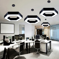 Lumière de plafond hexagonale pour atelier automobile de 80 mm de large, lumière LED pour le détail, pour salle d'exposition automobile