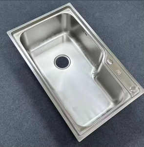 Fregadero de cocina de un solo cuenco de acero inoxidable de alta calidad hecho a mano con instalación de mostrador de grifo Característica de eliminación de residuos de dos orificios - Product Image 3