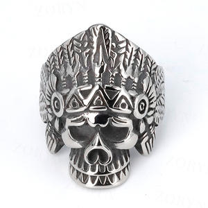 Anillo de Calavera de Jefe Indio Gótico de Acero Inoxidable para Hombre, Tono Plata Antiguo, con Pluma y Tocado, Joyería Rebelde para Motociclistas, Punk, HipHop - Product Image 3