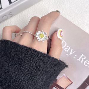 Bagues de mode pour femmes, bague épaisse en argent motif marguerite, centre en oxyde de zirconium jaune, pétales gravés, bagues statement, bijoux floraux, cadeau - Product Image 6