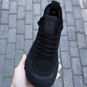 Chaussures de sport décontractées pour hommes 2026, respirantes en maille, style chaussettes, tendance mode actuelle pour la marche, vente en gros - Product Image 5