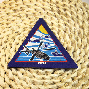 Tùy chỉnh thân thiện với môi dệt logo cho các bản vá lỗi Tùy chỉnh màu sắc khác nhau vải vải Tiếng Anh Thư Hoa hình dạng cho mũ - Product Image 6