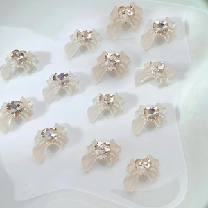 Offre Spéciale 10 pièces amour cristaux diamant résine pièces ongles Art breloques coeur arc noeud 3D ongles décoration Flatback strass - Product Image 4