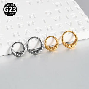 Vente en gros de bijoux de piercing corporel, anneaux de nez, boucles d'oreilles hélix, bijoux de piercing en titane G23, anneaux de nez en forme de goutte d'eau - Product Image 4