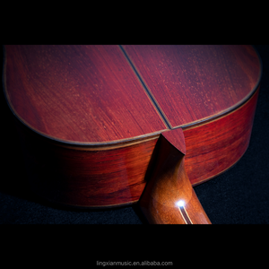 Guitarra Clásica Estilo Ramirez Hecha a Mano por Maestros Luthiers, Tapa de Cedro Macizo y Abeto, Laterales de Ciprés <span class=keywords><strong>Doble</strong></span>, Guitarra de Concierto de Palisandro Premium - Product Image 3