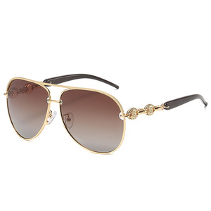 Nouvelles lunettes de soleil polarisées unisexes tendance Europe États-Unis, grandes, UV400, en PC noir, légères, monture intégrale, confortables, transparentes - Product Image 4