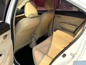 <span class=keywords><strong>Toyota</strong></span> Vitz/<span class=keywords><strong>Yaris</strong></span> 1.3 Automático 2016 Usado: Sedán Compacto Moderno, Conveniente y Económico - Product Image 6