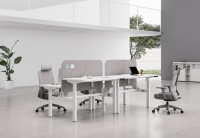 Vente directe de bureau debout électrique Vente en gros transfrontalière Table élévatrice électrique Bureau d'ordinateur pour bureaux de compétition