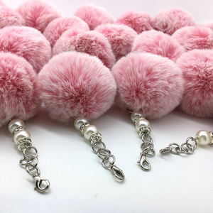 Porte-clés boule de fourrure moelleuse <span class=keywords><strong>Ponpom</strong></span> Puff porte-clés avec perle filles peluche peluche Furball clé voiture sac accessoire Poms Puffballs porte-clés - Product Image 5