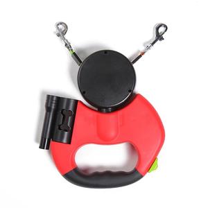 Venta directa Correa retráctil de tracción para perros 2 en 1 Cuerda automática de doble cabeza para caminar para perros medianos y pequeños Teddy Pomeranian - Product Image 5