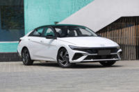 Nouvelle Hyundai Elantra Luxe 2025 – Berline 5 places à essence, automatique, traction avant, vitesse maximale 190 km/h pour adultes