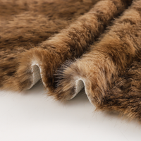Goldener Nerz-Plüschstoff mit Leopardenflecken, Faux-Sabel-Stil, Polyester/Acryl, Vorderseite Anpassbar, Dichte und Gewicht Regulierbar, Gestrickter Stoff 100%