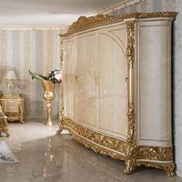 Ensemble de chambre à coucher avec cadre de lit king-size, meubles sculptés en or turc, coiffeuse et chaises pour chambres de luxe