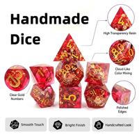 Ensemble de dés polyédriques en résine avec feuille d'or rouge pour jeu de rôle DND, kit de campagne COC, jeu de table TRPG, 7 pièces