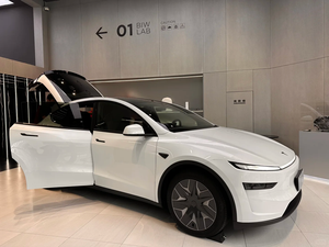 Tesla โมเดล Y L 2025แบตเตอรี่ลิเธียมใหม่751กม. ช่วง cltc มอเตอร์340kW พวงมาลัยซ้ายผลิตในประเทศจีน - Product Image 2