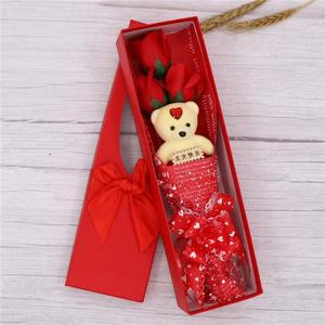 TC personalizado Día de San Valentín Día DE LA MADRE Regalo de Acción de Gracias Oso de peluche y 3 rosas Juego de flores de jabón Caja de regalo de flores artificiales - Product Image 1