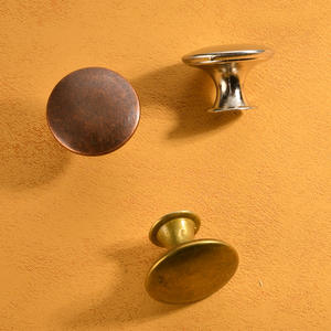 Poignée de tiroir plate moderne européenne, design creux, durable, installation facile, en fer, à un seul trou, monobloc, petite - Product Image 6