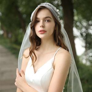 Ameliebridal Fatti A Mano Vendita Della Fabbrica Fiore Decorato di Cristallo Hairvine Della Sposa Velo di Pizzo Abito Da Sposa Velo Lungo Velo Da Sposa - Product Image 3