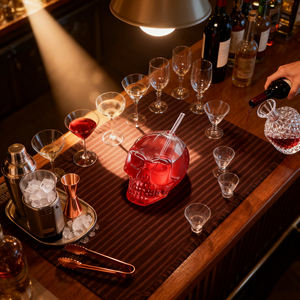 विंटेज अद्वितीय रचनात्मक बोरोसिलिकेट ग्लास खोपड़ी कॉकटेल चश्मा प्रीमियम हस्तनिर्मित अमेरिकी 350 एमएल कंकाल आकार मार्टिनी टंबलर - Product Image 3