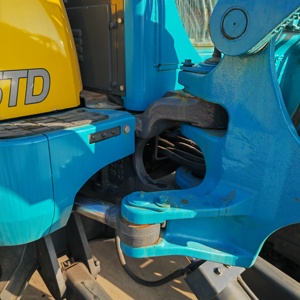 รถขุดตีนตะขาบ Kubota KX135 มือสอง ขนาด 13 ตัน แบบสวิงหางสั้น เครื่องยนต์ Kubota แท้ สำหรับงานก่อสร้างถนนเทศบาล - Product Image 5