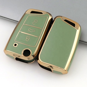 Funda de TPU con Borde Dorado para Llave de Coche Personalizada, Compatible con <span class=keywords><strong>VW</strong></span> MK7 Golf Golf7 Polo Tiguan Passat Skoda, Funda Plegable para Llave, Bolsa para Control Remoto - Product Image 3