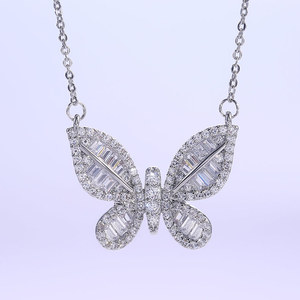 Collana con ciondolo a forma di farfalla in cristallo per donna, gioielli alla moda dallo stile dolce e minimalista - Product Image 6