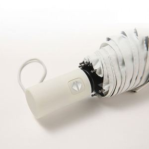 Parapluie de voyage pliant en 3 sections, promotionnel, personnalisé avec logo, entièrement automatique, anti-UV, coupe-vent, de haute qualité, avec tige en fibre de verre, pour la pluie - Product Image 4