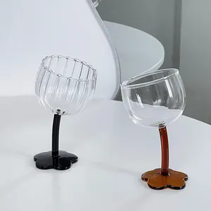 Copa de cristal para vino con forma de flor, vaso de champán retro creativo, con cabeza inclinada, con pie negro