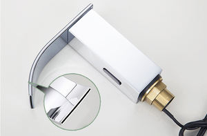 <span class=keywords><strong>Grifo</strong></span> Moderno <span class=keywords><strong>de</strong></span> Acero Inoxidable y Latón <span class=keywords><strong>con</strong></span> <span class=keywords><strong>Sensor</strong></span> Táctil, Válvula <span class=keywords><strong>de</strong></span> Cerámica, Montaje en Cubierta <span class=keywords><strong>de</strong></span> un Solo Orificio - Product Image 3