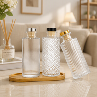 Bouteille diffuseur d'aromathérapie cylindrique de luxe 150 ml avec bouchon à vis en liège, estampage à chaud, vente directe d'usine, flacon de parfum en verre