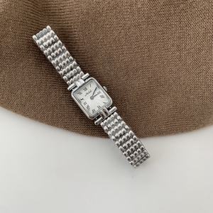 2025 nuevo <span class=keywords><strong>reloj</strong></span> de cuarzo para <span class=keywords><strong>mujer</strong></span>, <span class=keywords><strong>reloj</strong></span> Retro dorado, <span class=keywords><strong>reloj</strong></span> de pulsera <span class=keywords><strong>Digital</strong></span> romano para <span class=keywords><strong>mujer</strong></span>, <span class=keywords><strong>reloj</strong></span> de moda de lujo - Product Image 5